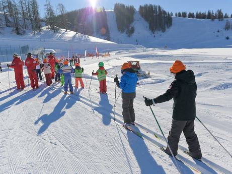  - Janvier 2021 - Remise de matériel de ski nordique au Club des Sports des Portes du Mercantour par le Département des Alpes-MaritimesImage en taille réelle, .JPEG 0,99Mo fenêtre modale