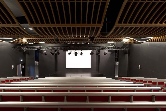 Salle Laure Ecard - Salle de spectacles - Image en taille réelle, .JPG 234Ko fenêtre modale