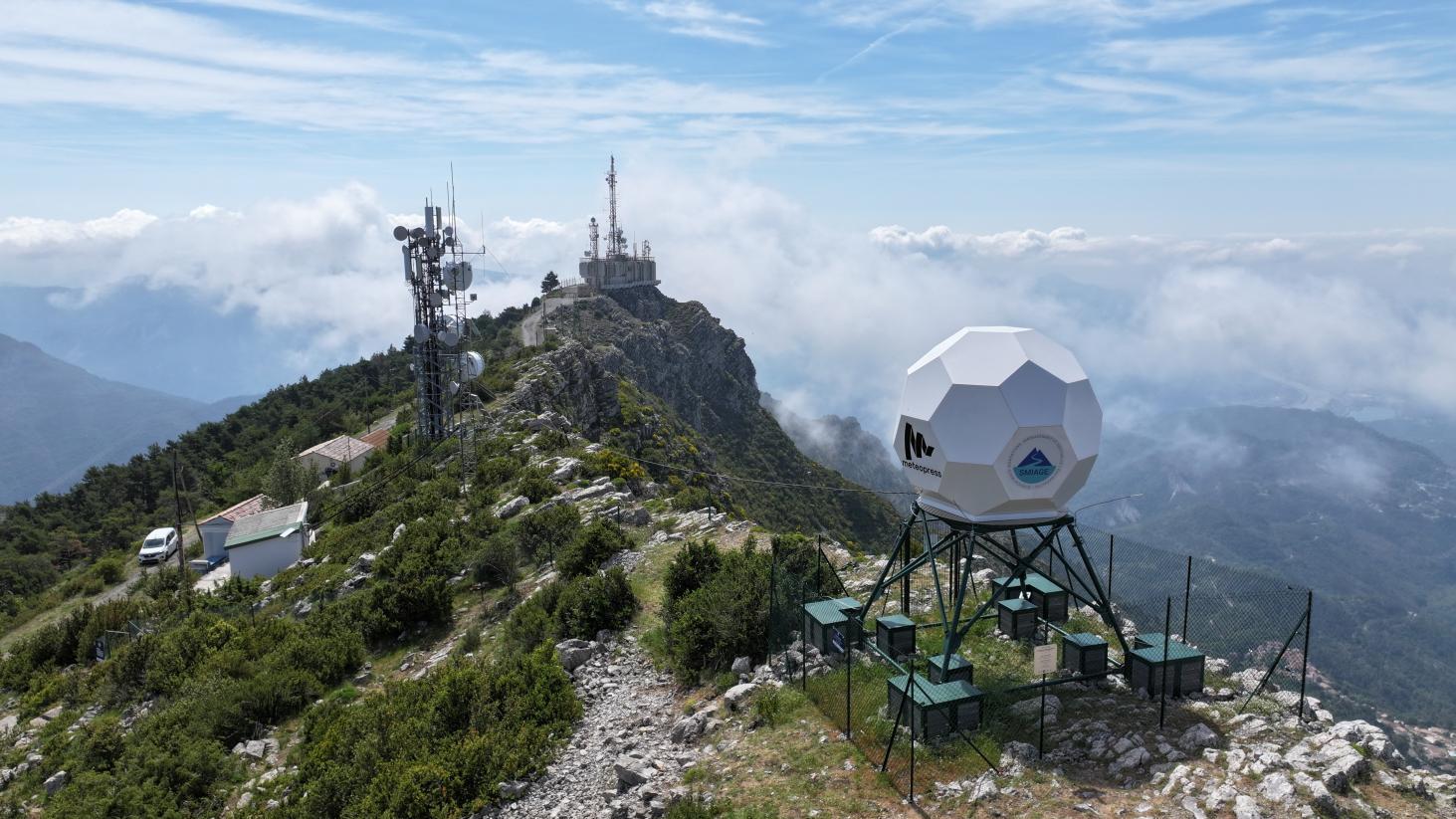 Radar du Mont Vial - Agrandir l'image, fenêtre modale