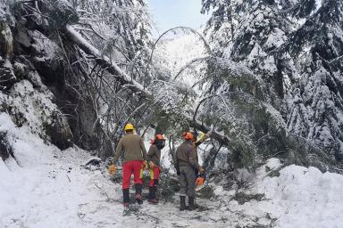 Les agents du Département mobilisés pour sécuriser nos routes après d'importantes chutes de neige