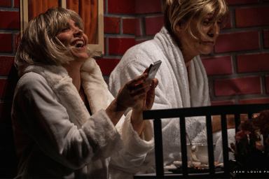 LES MURS ONT DES OREILLES