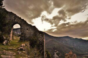 Porte Romane Sigale des Préalpes d'Azur - Enlarge image, modal window