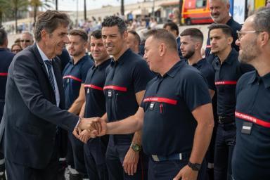 Surveillants de baignades - Agrandir l'image, fenêtre modale