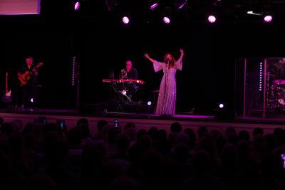 Printemps des seniors : Hélène Ségara - Agrandir l'image 7 sur 12, fenêtre modale