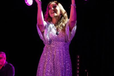 Printemps des seniors : Hélène Ségara - Agrandir l'image 11 sur 12, fenêtre modale