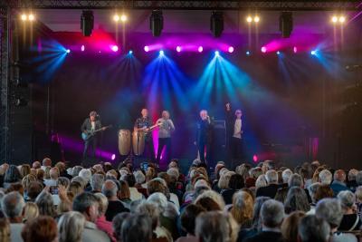 Printemps des seniors : Années 80 - Agrandir l'image 5 sur 9, fenêtre modale