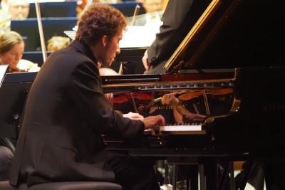 Finale du concert international de piano French Riviera Masters - Agrandir l'image 19 sur 88, fenêtre modale