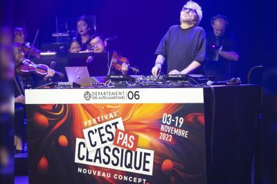 Cerrone - C'est pas Classique - Agrandir l'image 1 sur 71, fenêtre modale