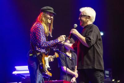 Cerrone - C'est pas Classique - Agrandir l'image 4 sur 71, fenêtre modale