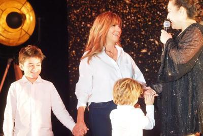 Super Mamie 2023 - 1 - Agrandir l'image 1 sur 6, fenêtre modale