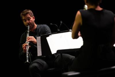 Quatuor Anches Hantées - C'est pas Classique - Agrandir l'image 48 sur 71, fenêtre modale