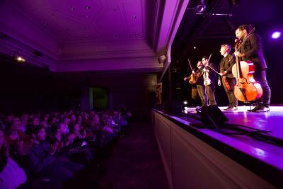 Quatuor Leonis - Agrandir l'image 8 sur 26, fenêtre modale
