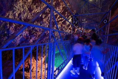 Grotte du Lazaret - Agrandir l'image 6 sur 6, fenêtre modale