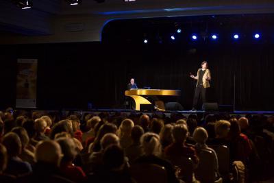 Amaury Vassili - Agrandir l'image 18 sur 26, fenêtre modale