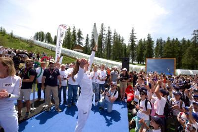 Agrandir l'image 2 sur 12, fenêtre modale