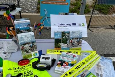 Distribution de goodies vélos - Agrandir l'image 1 sur 3, fenêtre modale