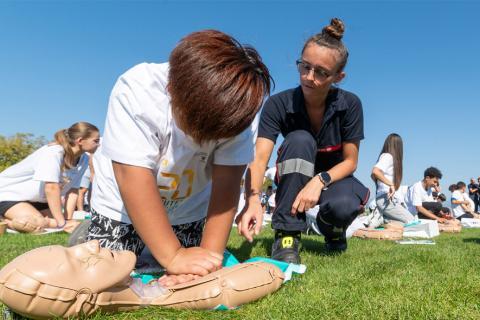 20 minutes chrono - Enfant massage cardiaque