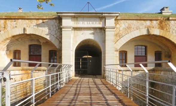 Fort de la Revère - Agrandir l'image, fenêtre modale