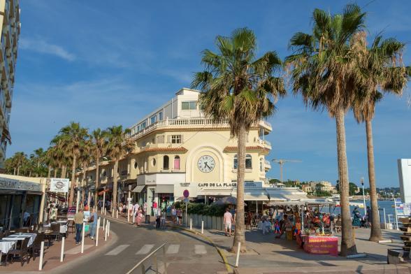 Juan-les-Pins - Agrandir l'image, fenêtre modale