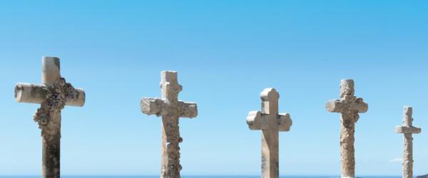 Les communes des Alpes-Maritimes et leurs cimetières