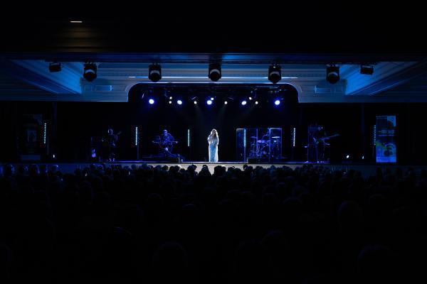 Printemps des seniors : Hélène Ségara