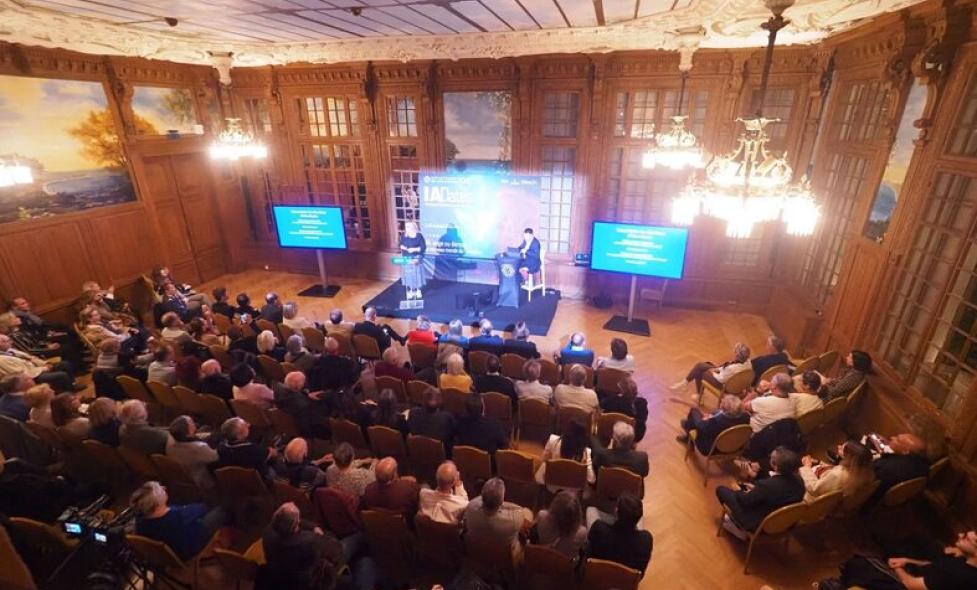 IADATE "Ange ou démon" - Agrandir l'image, fenêtre modale