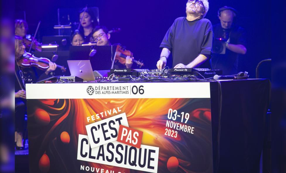 Cerrone - C'est pas Classique - Agrandir l'image, fenêtre modale