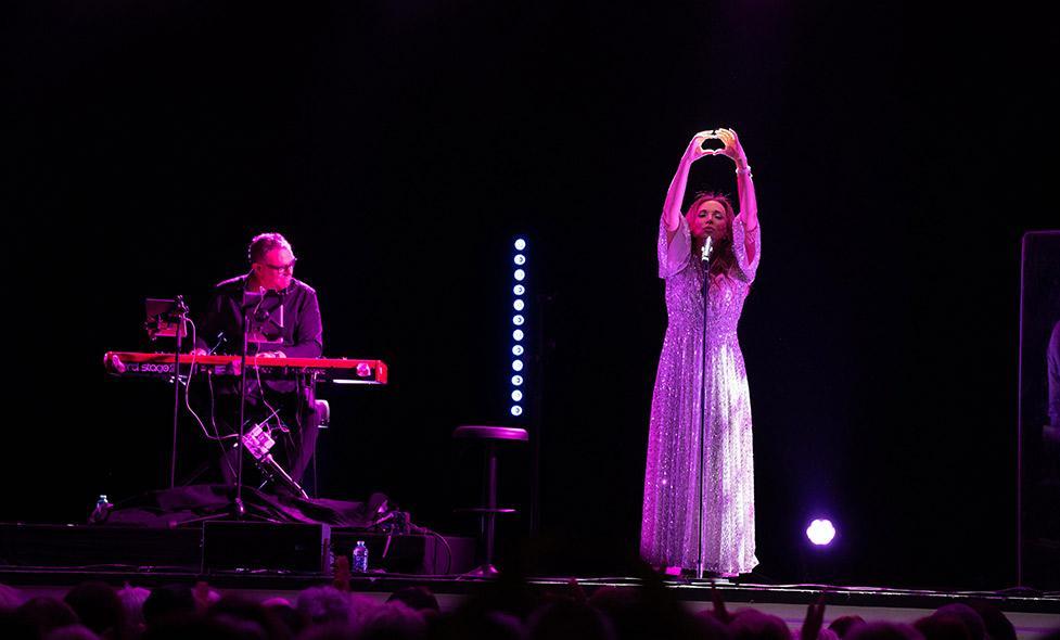 Hélène Ségara - PDS - Agrandir l'image, fenêtre modale