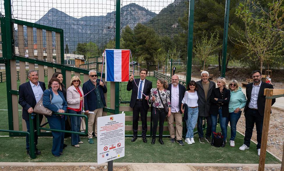 Inauguration du city stade de Bonson - Agrandir l'image, fenêtre modale