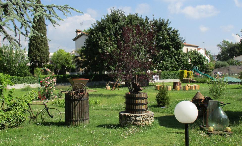 Jardin de la propriété Marro - Agrandir l'image, fenêtre modale