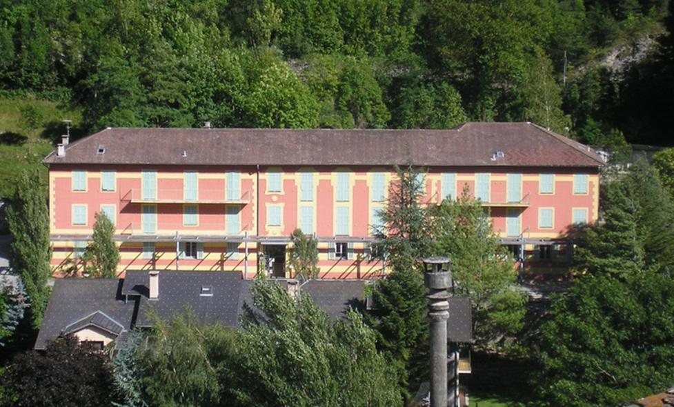 Le bâtiment de la médiathèque de Tende - Agrandir l'image, fenêtre modale