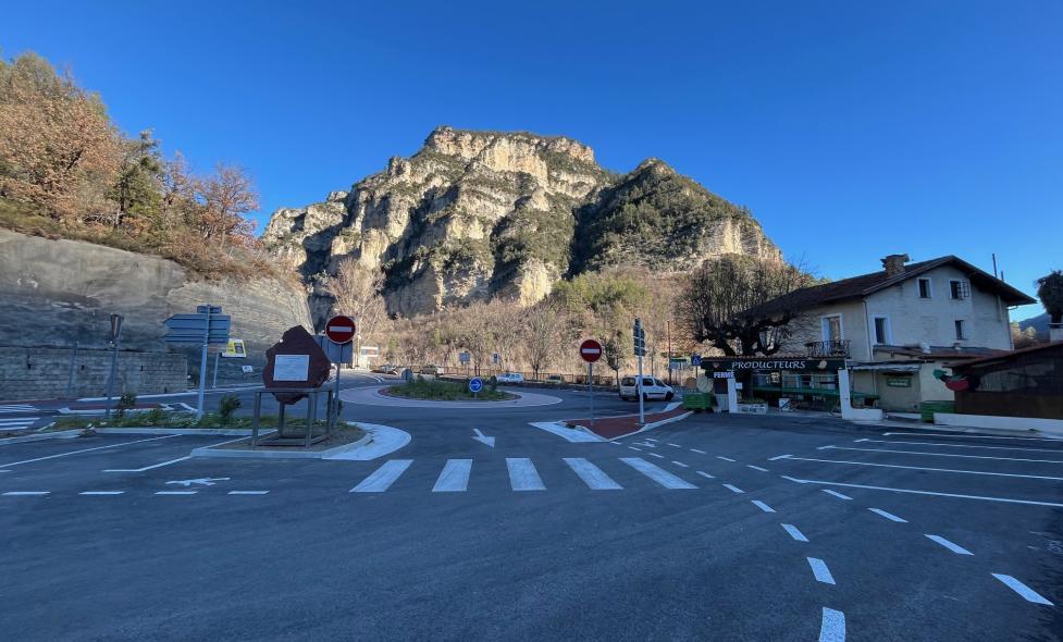 Aire de la gare de Rigaud - Agrandir l'image, fenêtre modale