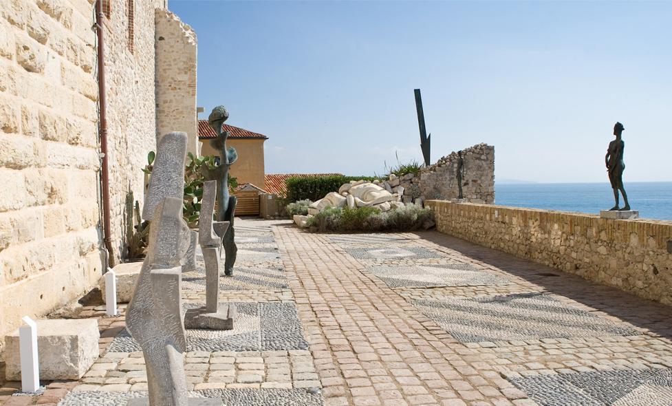 Terrasses du Musée Picasso - Agrandir l'image, fenêtre modale